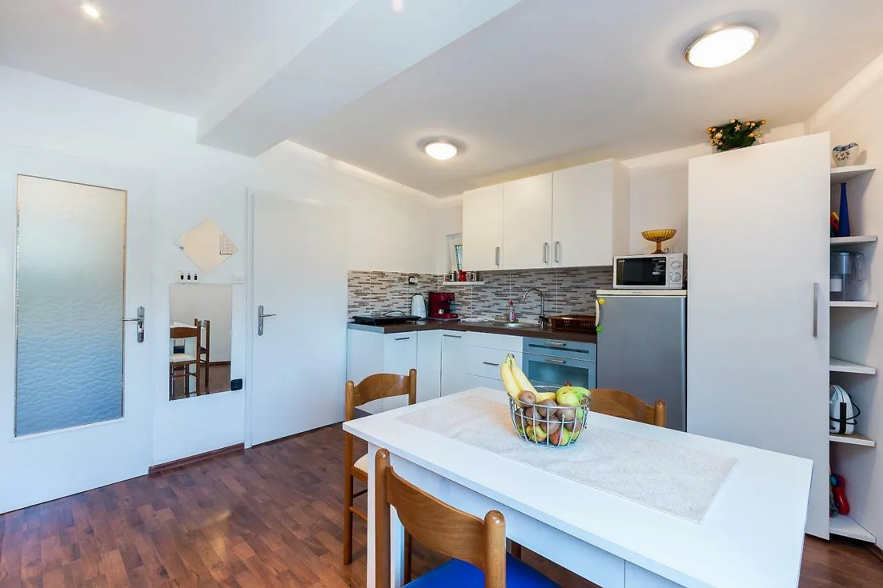 Apartments Salak Pula